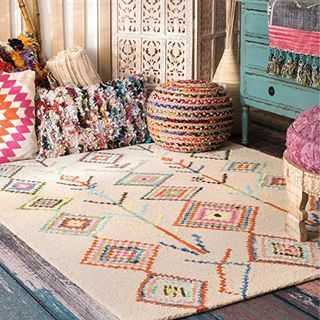 Ručne vyšívaný vlnený koberec Belini