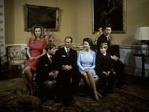 Princezná Anne, princ Andrew, princ Philip, kráľovná Alžbeta, princ Edward a princ Charles
